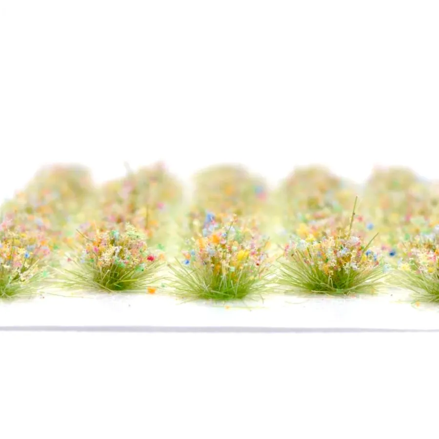 Preview: Feine Grasbüschel 2–4 mm - Sommerwiese - niedrige Miniatur Vegetation für Diorama, Tabletop und Modelleisenbahn