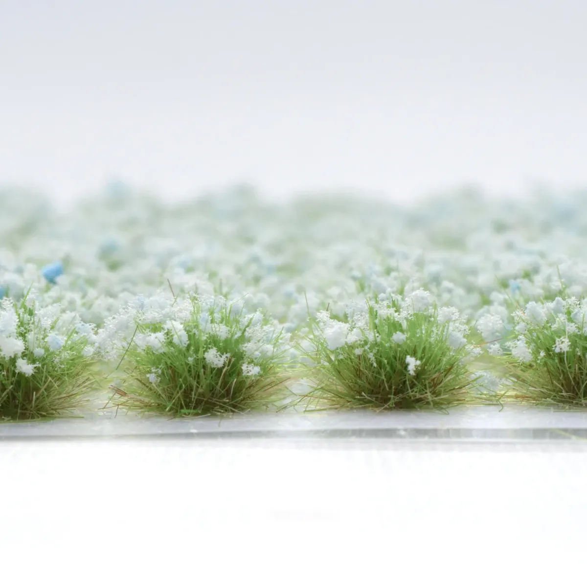 Grasbüschel 10 mm - Himmelstau - für Diorama -Modelleisenbahn - Tabletop Gelände – realistische Miniaturvegetation