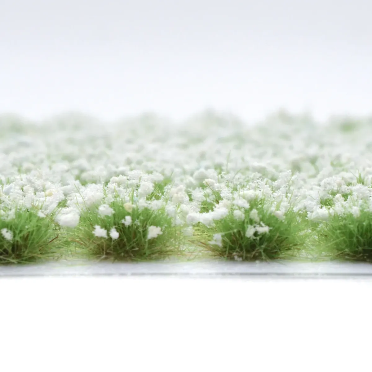 Grasbüschel 10 mm - Alpenweiß - für Diorama -Modelleisenbahn - Tabletop Gelände – realistische Miniaturvegetation