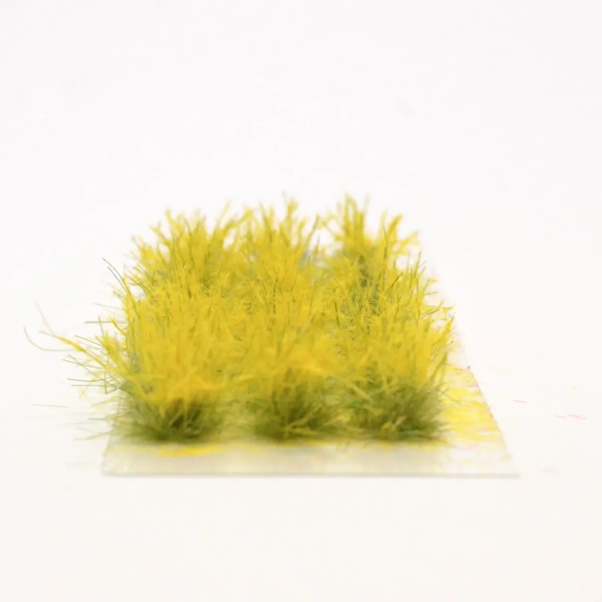 Hohe Wildgrasbüschel 12 mm – Ginster - natürliche hohe Vegetation für Diorama und Tabletop Landschaften